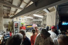 Auf der Rampe mit Blick in die Steinmetzwerkstatt