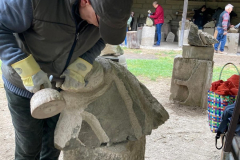 Der Künstler bei der Arbeit.