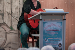 Sandra Schneider aus Dedenbach eröffnete den Mundart.tnachmittag