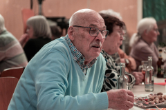 Rudolf Reinhard im Gespräch.