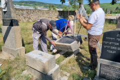 Horschel, Egon und Helmut beim Setzen